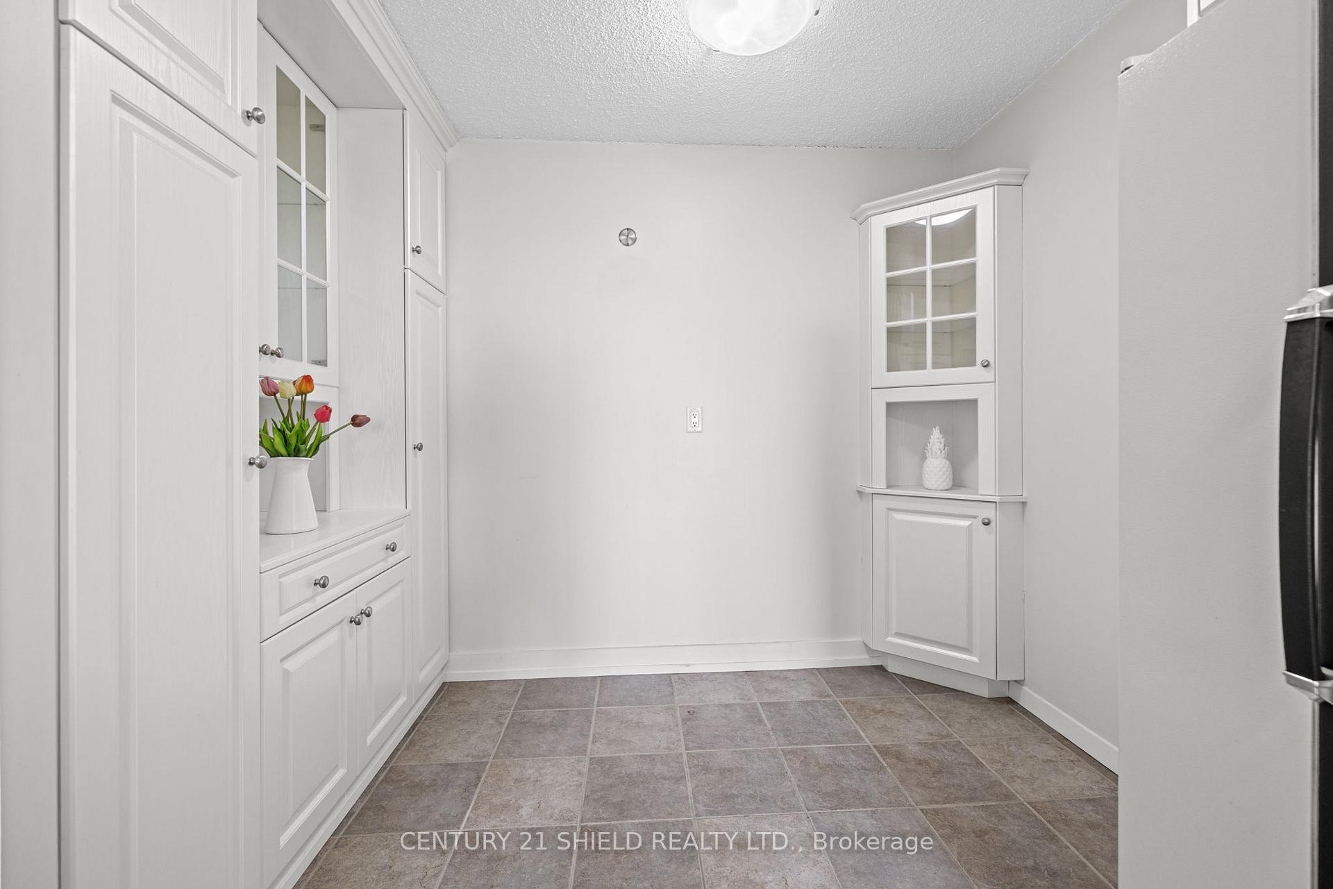 Photo 14 of Unit 2102, 505 St Laurent Boulevard, Ottawa, Viscount Alexander Park — HOMEH