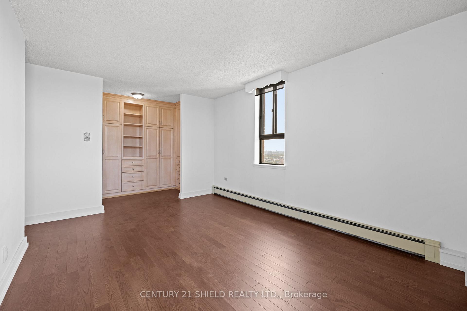 Photo 22 of Unit 2102, 505 St Laurent Boulevard, Ottawa, Viscount Alexander Park — HOMEH