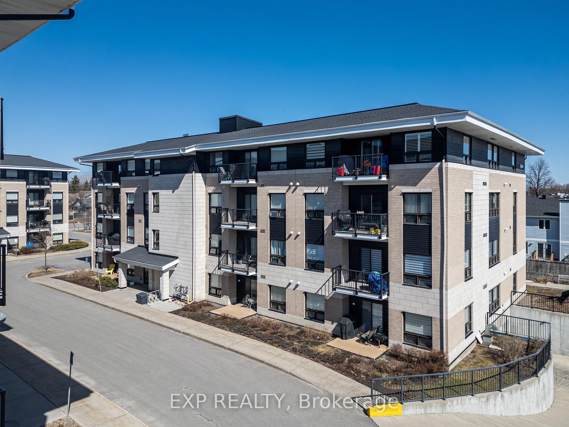 Photo 2 of Unit 304, 225 Winterfell, Ottawa, Hunt Club Park — HOMEH