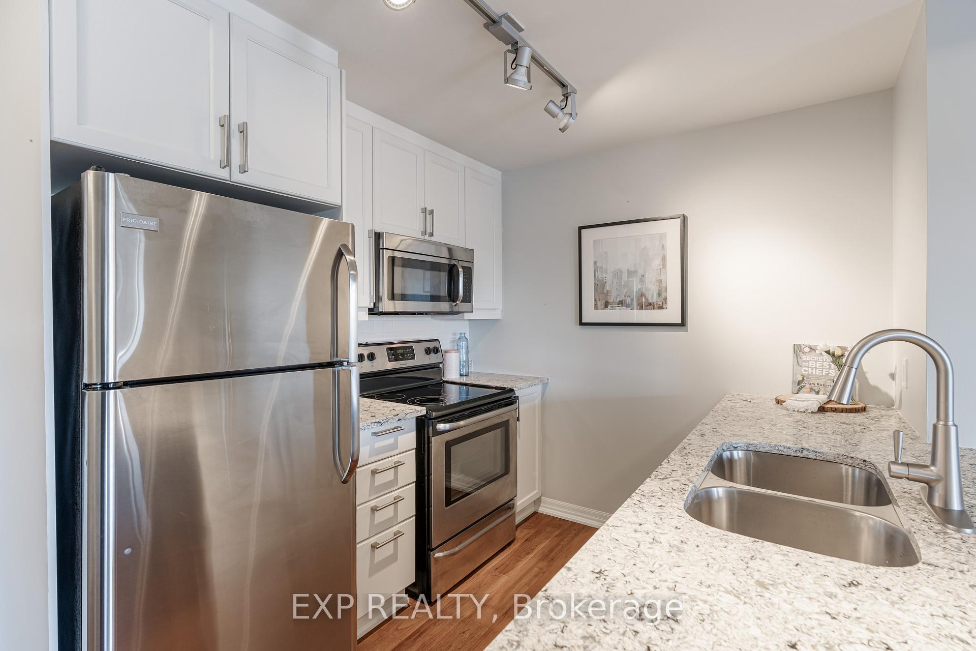 Photo 6 of Unit 304, 225 Winterfell, Ottawa, Hunt Club Park — HOMEH