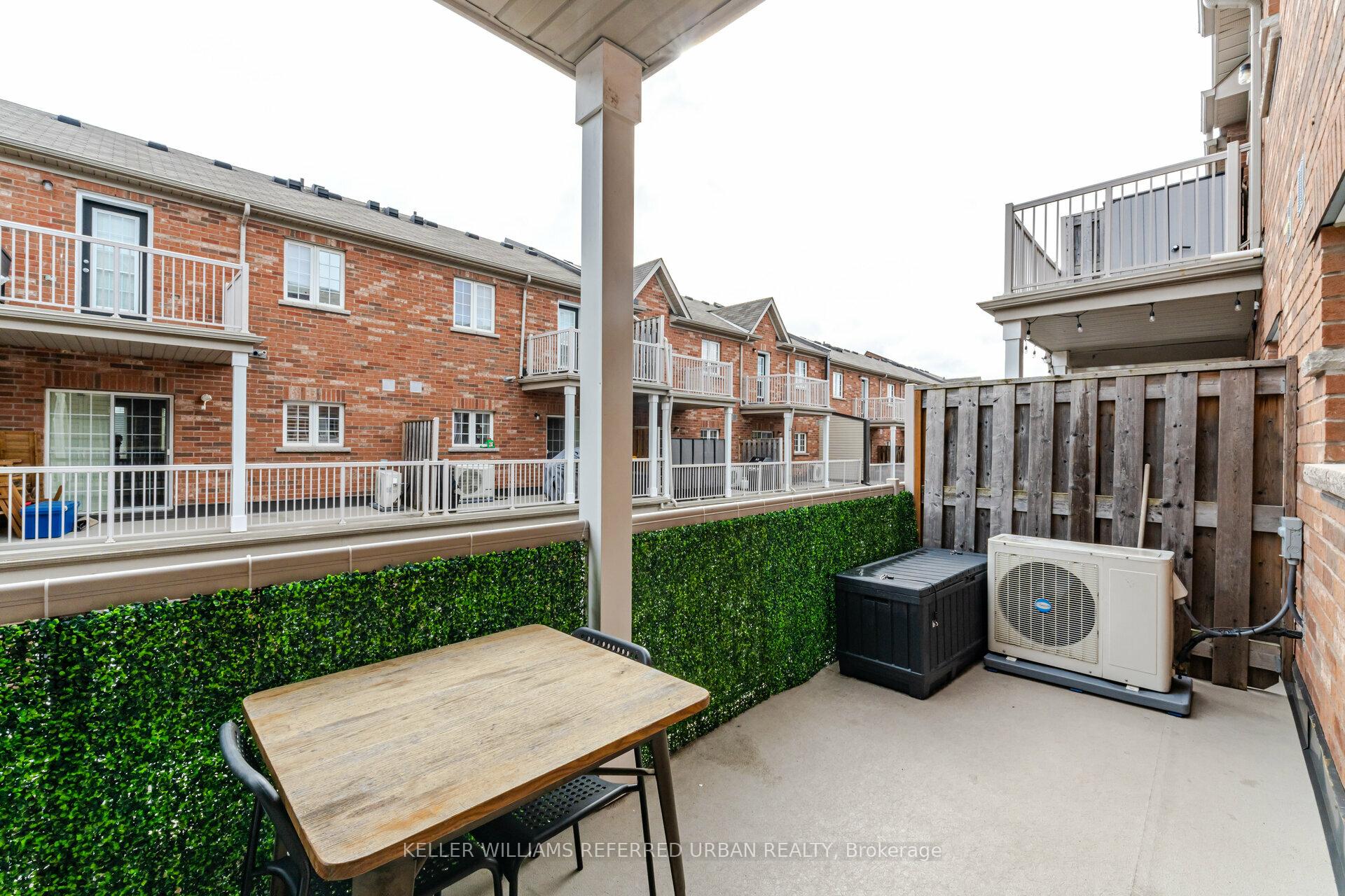 Photo 11 of 35 Philpott Gardens, Toronto, East End-Danforth — HOMEH
