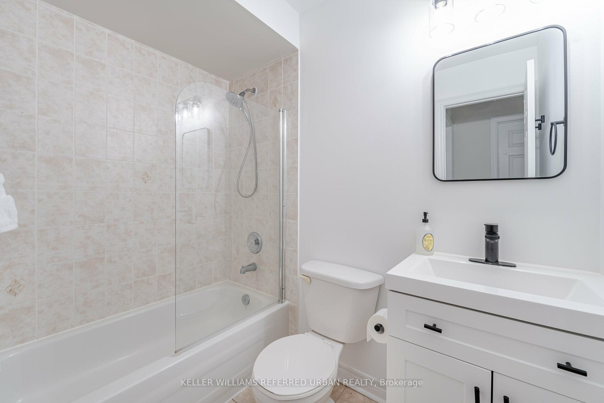 Photo 23 of 35 Philpott Gardens, Toronto, East End-Danforth — HOMEH