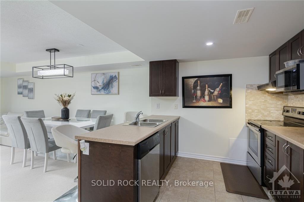 Photo 7 of Unit B, 110 Lindenshade Drive, Ottawa, Barrhaven - Strandherd — HOMEH