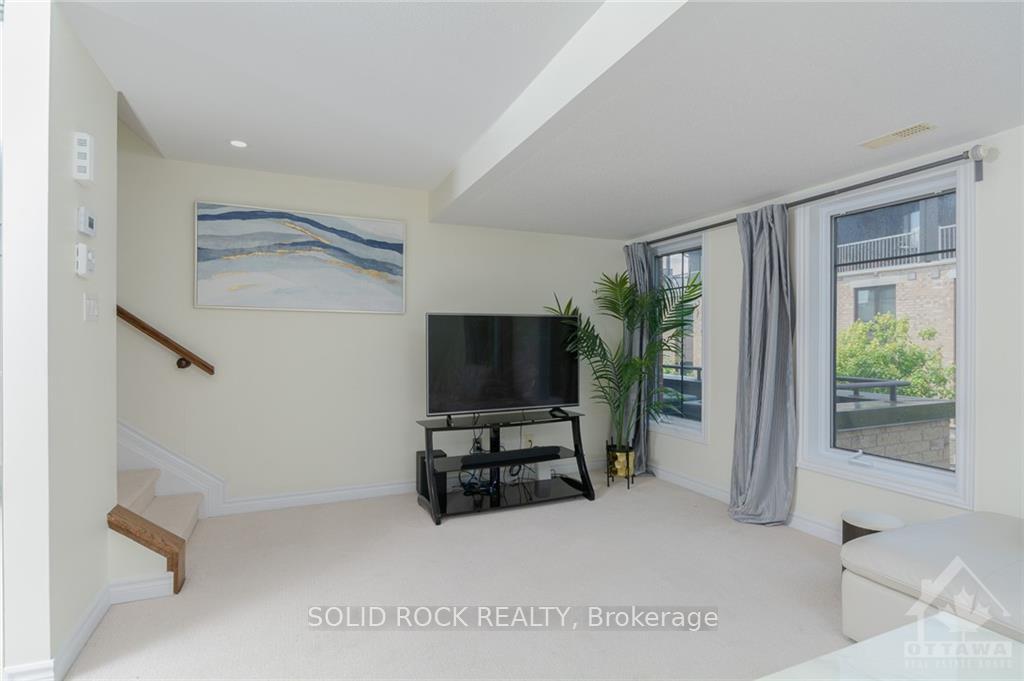 Photo 12 of Unit B, 110 Lindenshade Drive, Ottawa, Barrhaven - Strandherd — HOMEH