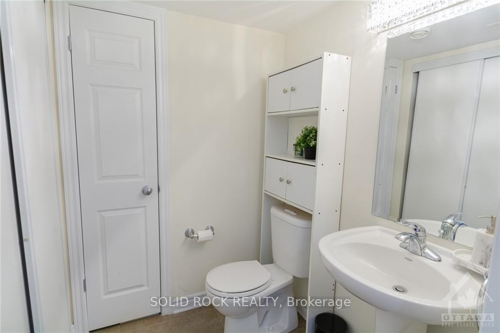 Photo 14 of Unit B, 110 Lindenshade Drive, Ottawa, Barrhaven - Strandherd — HOMEH