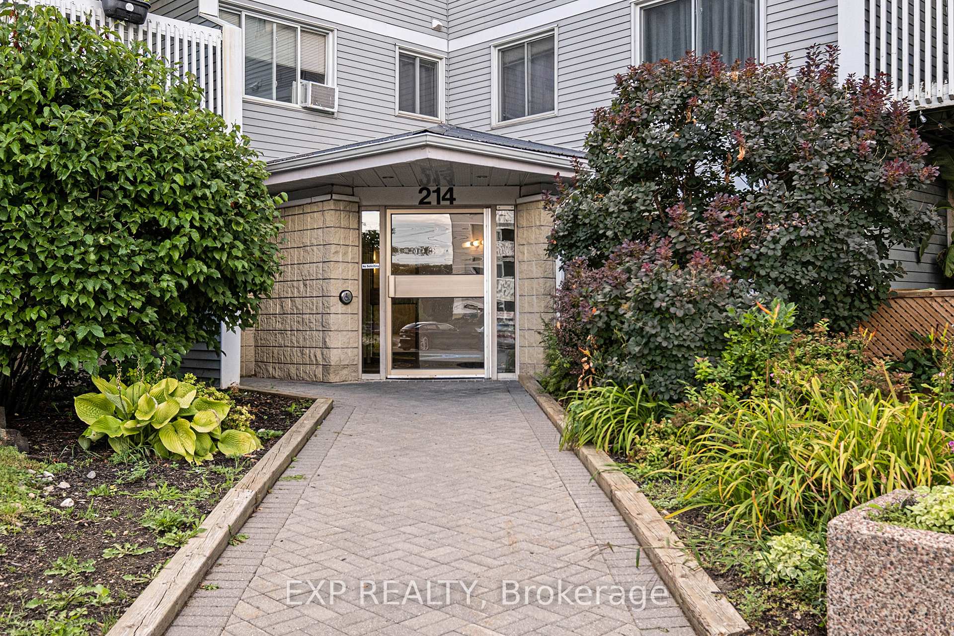Photo 21 of Unit 102, 214 Viewmount Drive, Ottawa, Borden Farm/Stewart Farm/Carleton Heights/Parkwood Hills — HOMEH