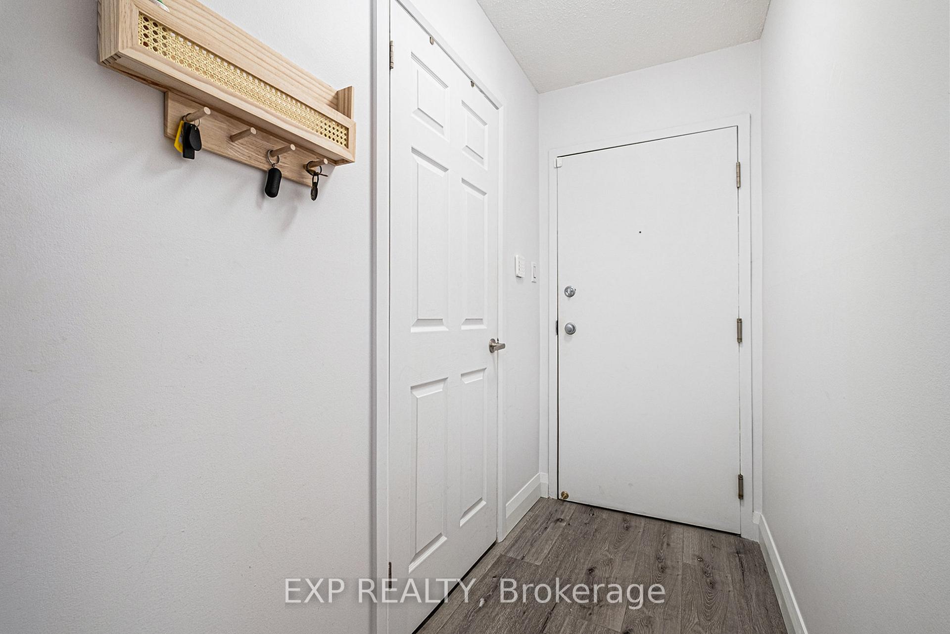 Photo 4 of Unit 102, 214 Viewmount Drive, Ottawa, Borden Farm/Stewart Farm/Carleton Heights/Parkwood Hills — HOMEH