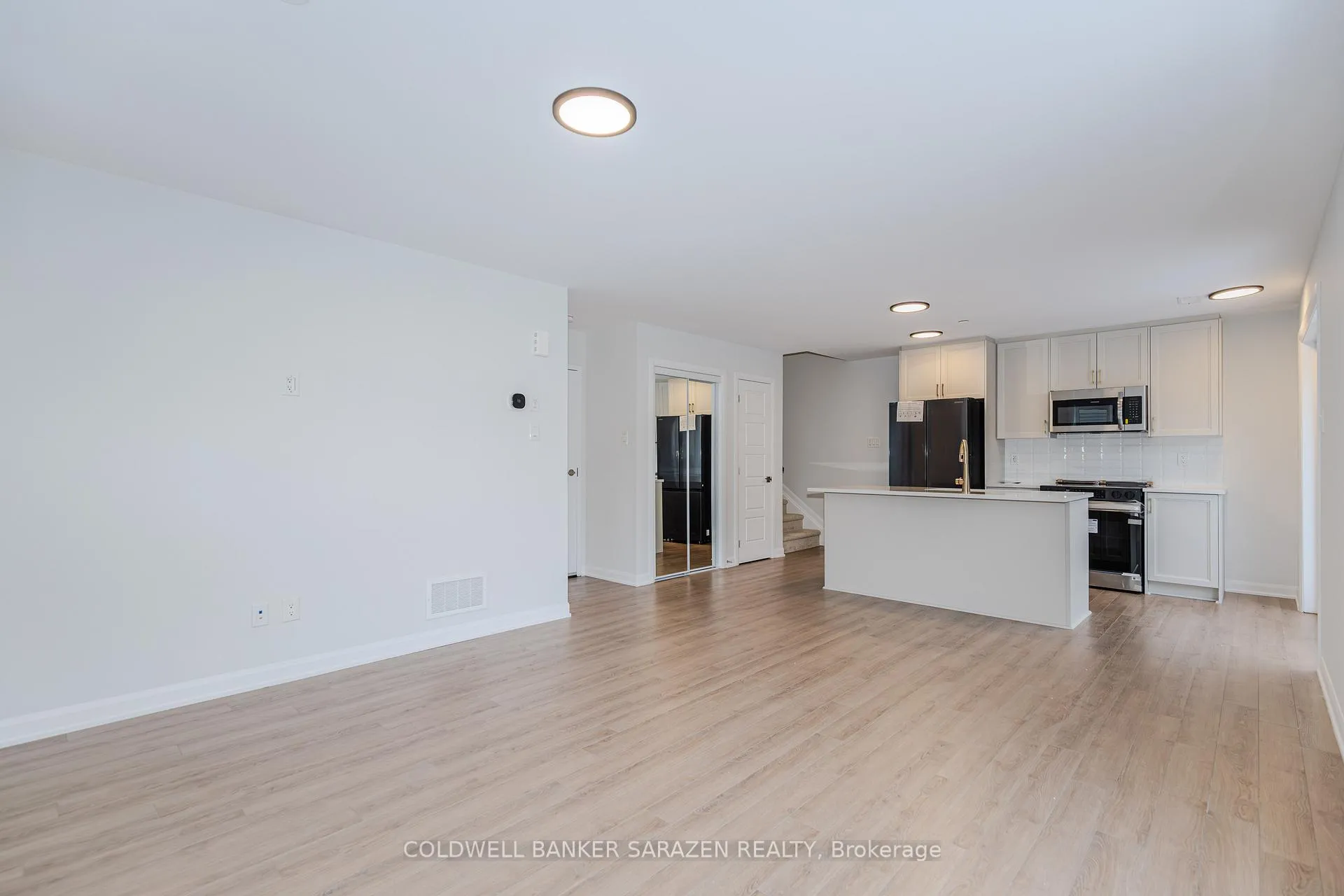 Photo 11 of Unit 2, 801 Glenroy Gilbert Drive, Ottawa, Barrhaven - Strandherd — HOMEH