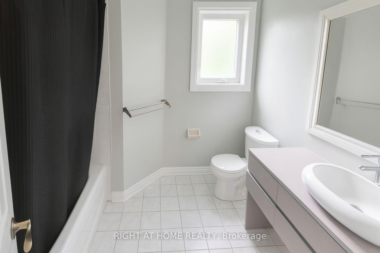 Photo 9 of 17 Kelsey Crescent, Barrie, Ardagh — HOMEH