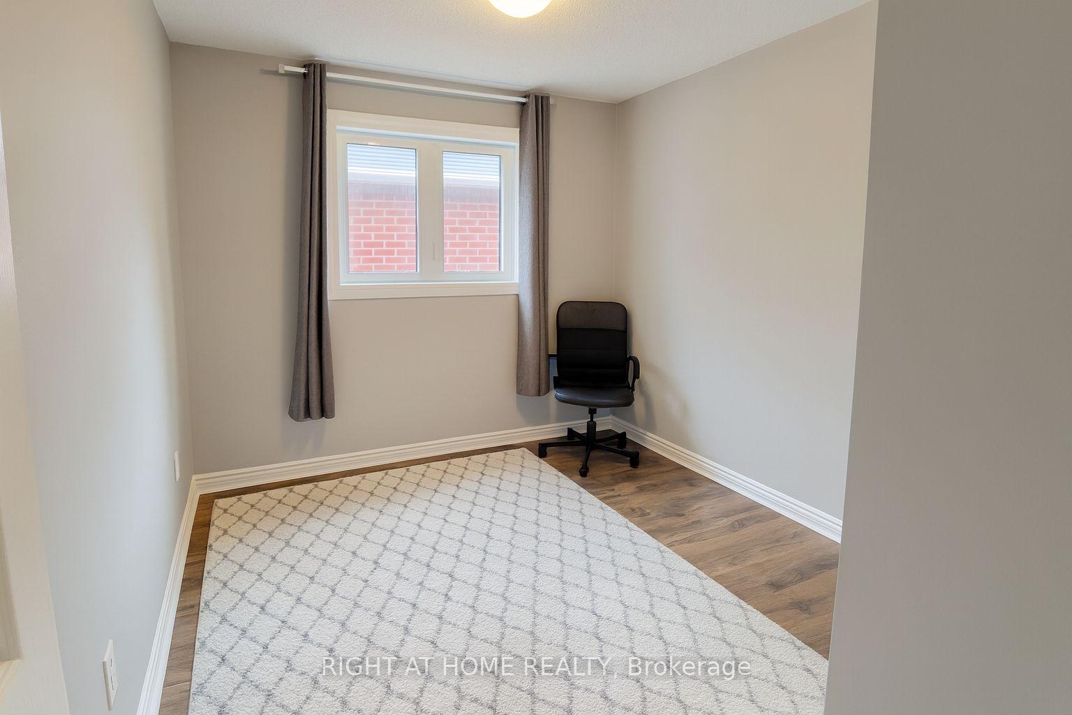 Photo 10 of 17 Kelsey Crescent, Barrie, Ardagh — HOMEH