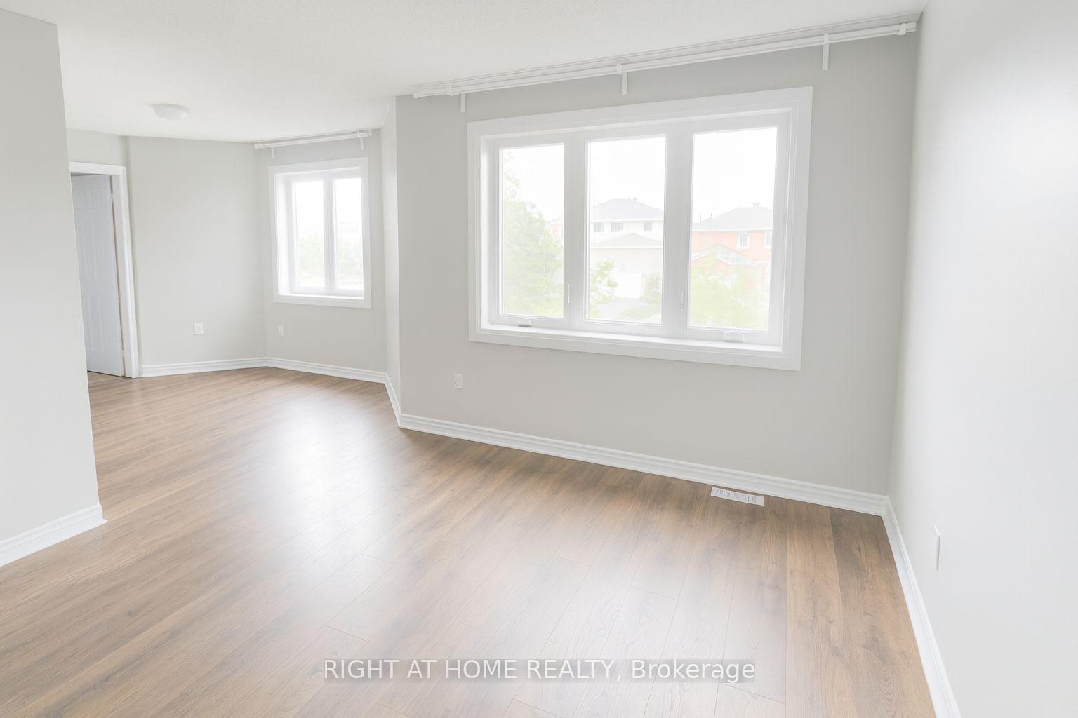 Photo 12 of 17 Kelsey Crescent, Barrie, Ardagh — HOMEH