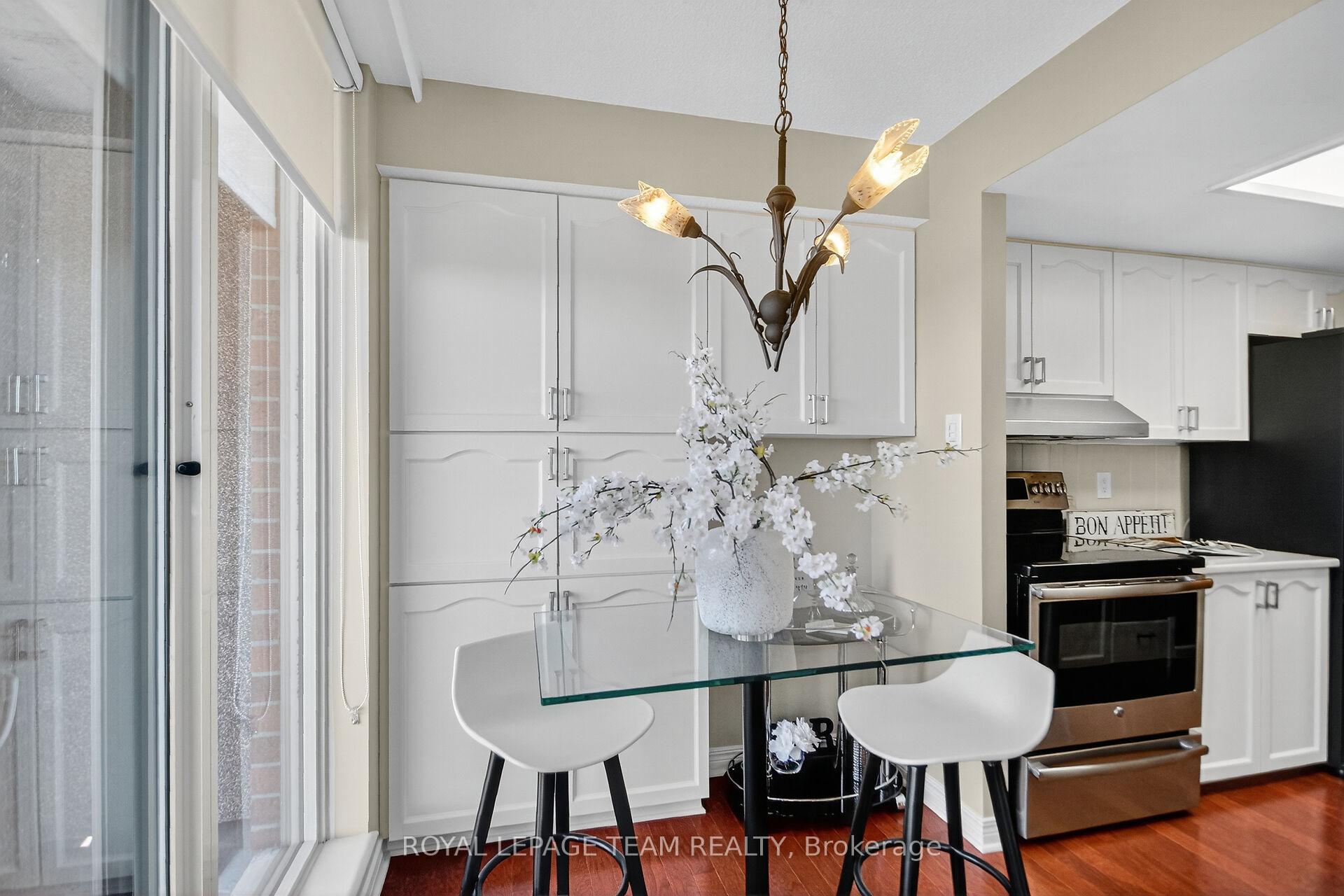 Photo 10 of Unit 1008, 100 Grant Carman Drive, Ottawa, Borden Farm/Stewart Farm/Carleton Heights/Parkwood Hills — HOMEH