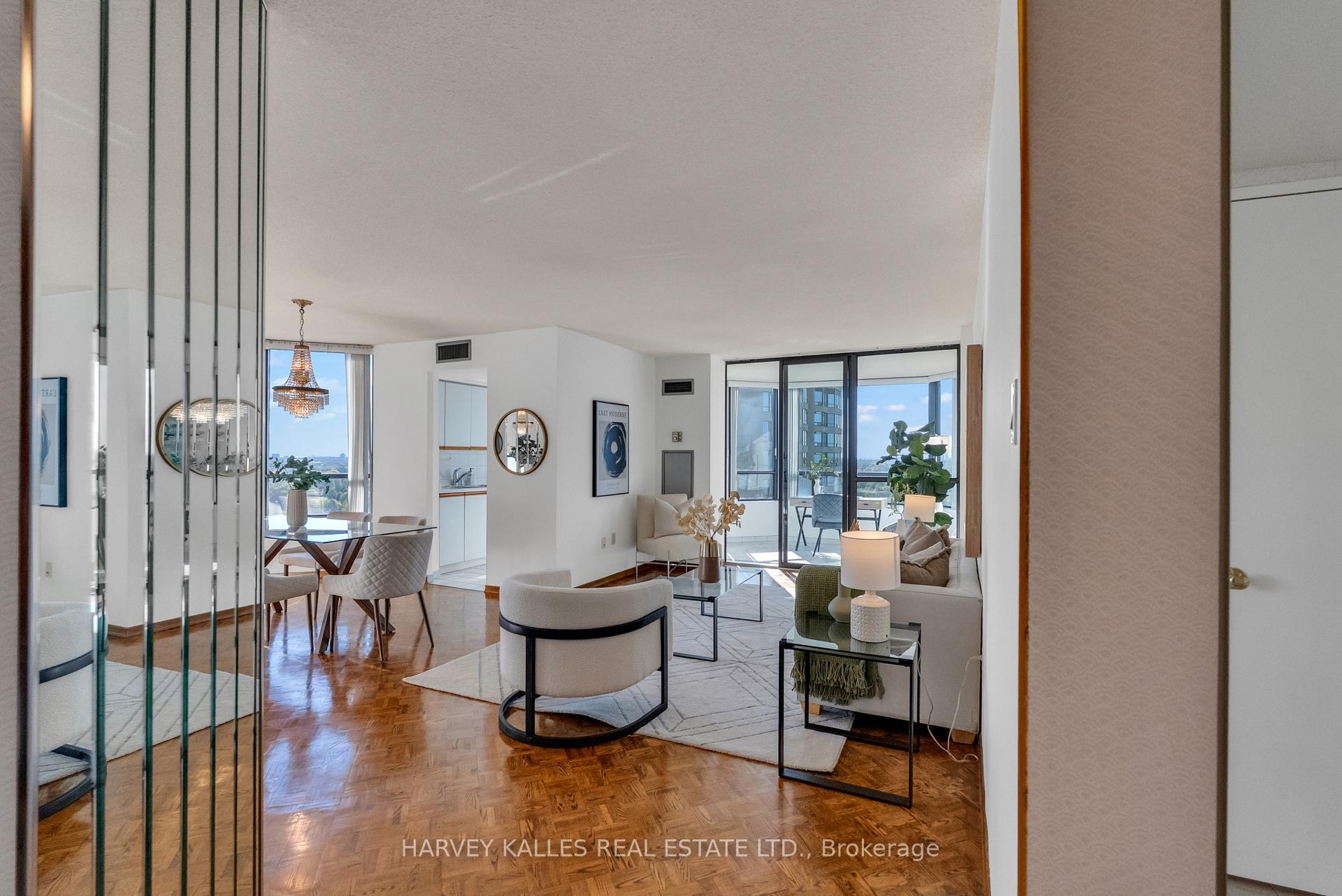Photo 4 of Unit 1411, 7440 Bathurst Street, Vaughan, Brownridge — HOMEH