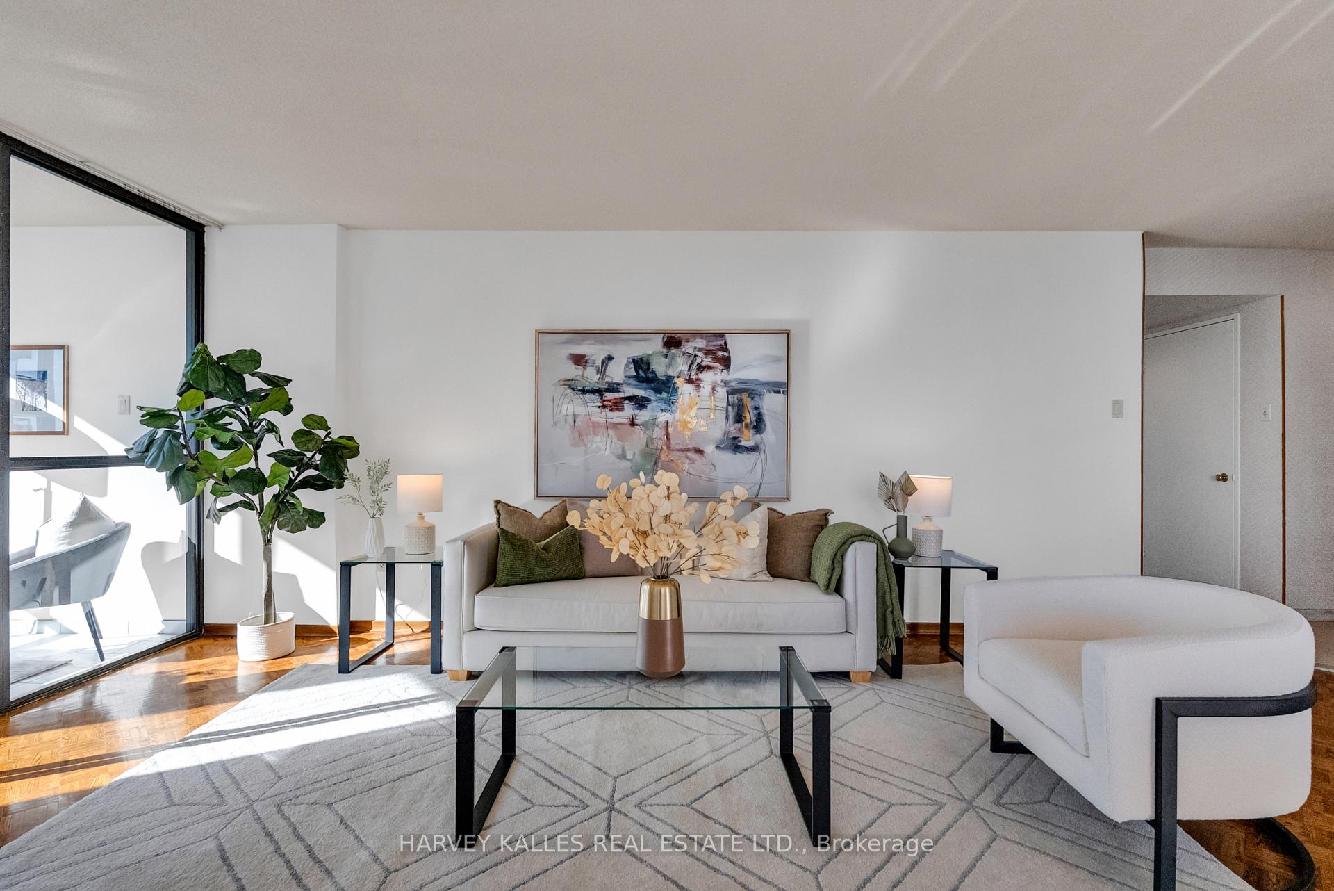 Photo 8 of Unit 1411, 7440 Bathurst Street, Vaughan, Brownridge — HOMEH