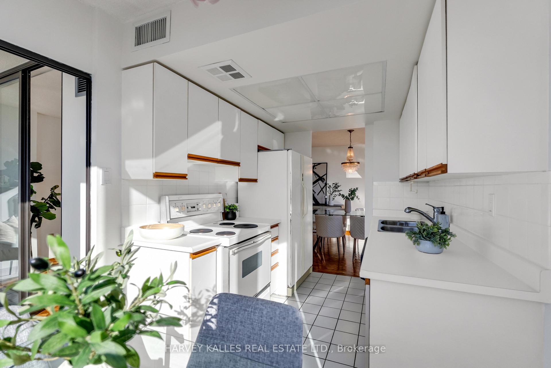 Photo 22 of Unit 1411, 7440 Bathurst Street, Vaughan, Brownridge — HOMEH