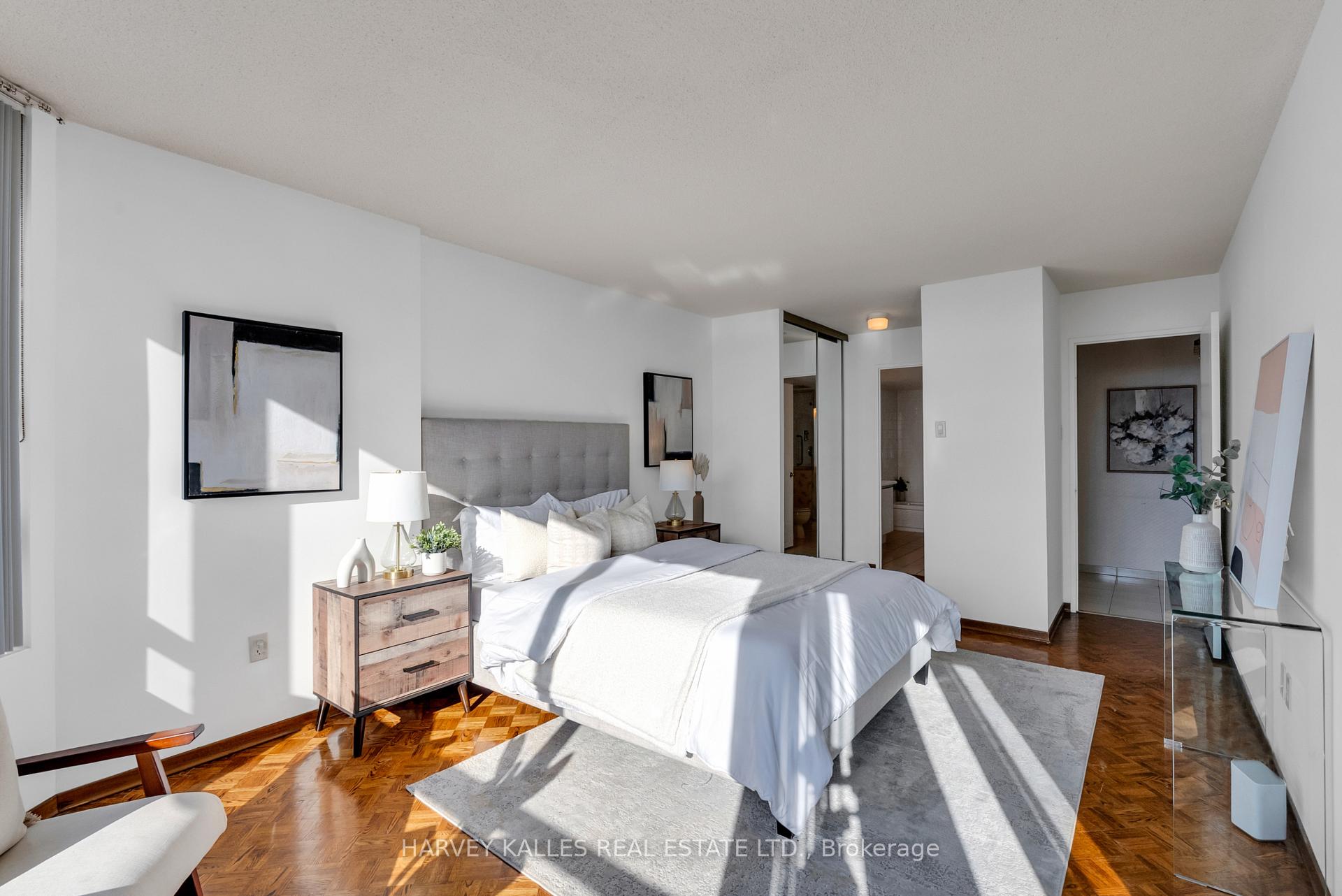Photo 32 of Unit 1411, 7440 Bathurst Street, Vaughan, Brownridge — HOMEH