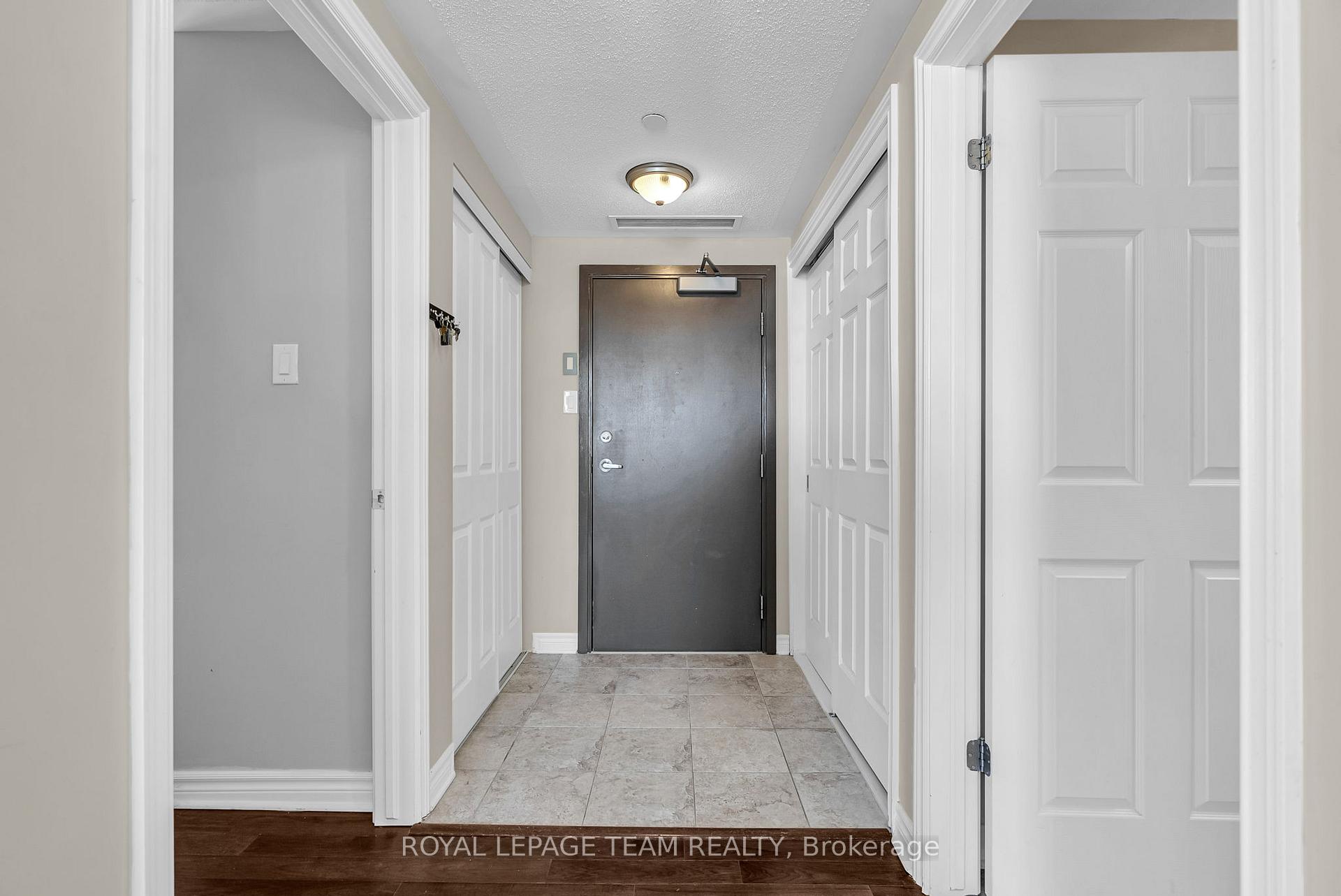Photo 5 of Unit 204, 399 Bayrose Drive, Ottawa, Barrhaven - Strandherd — HOMEH