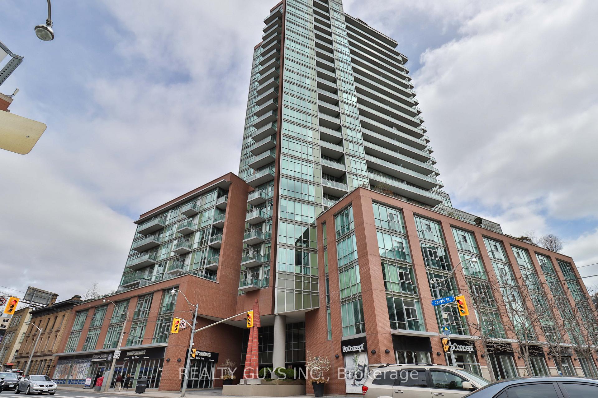 Front of Unit 631, 112 George Street