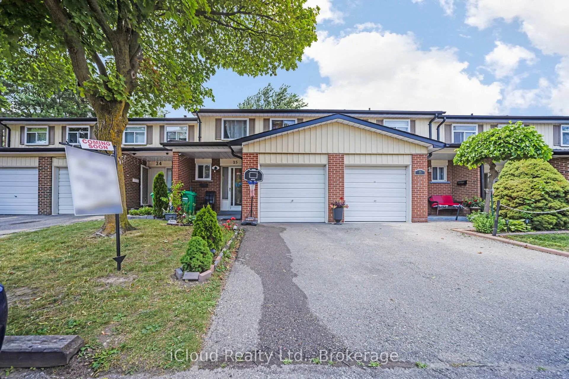 Front of Unit 25, 25 Vodden Court