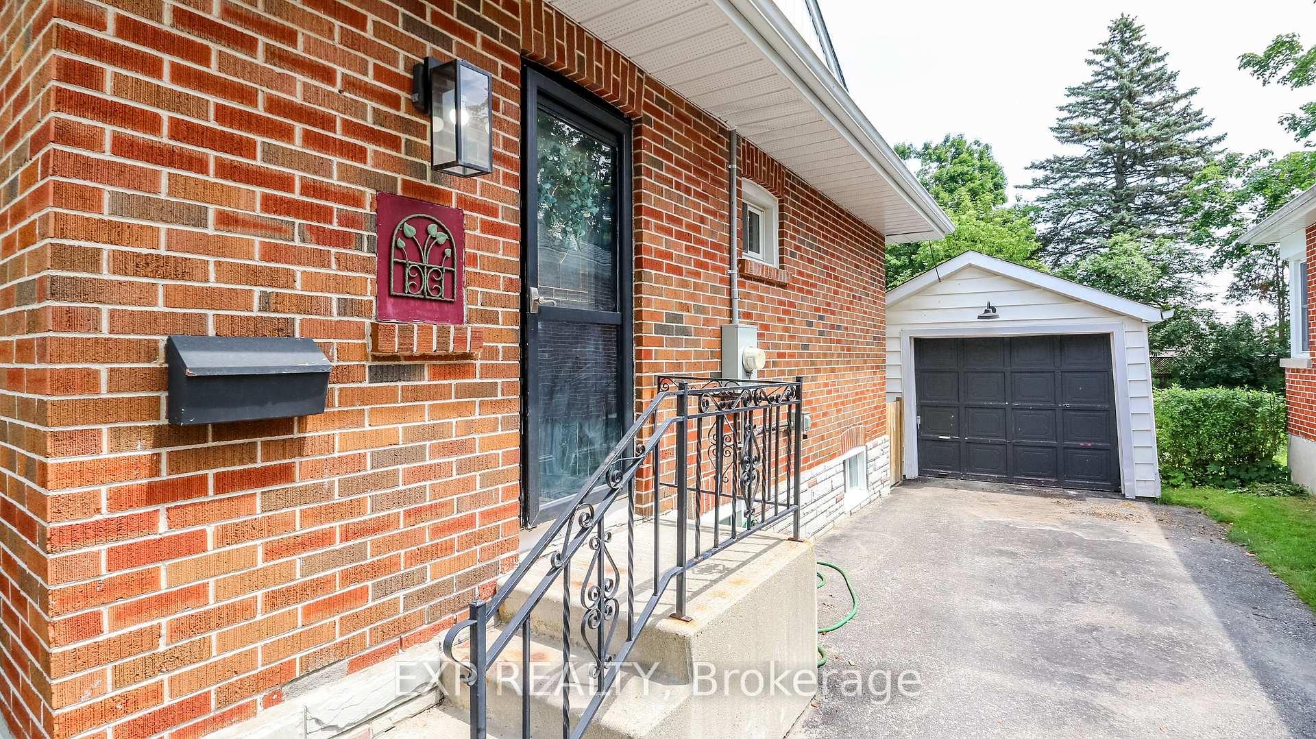 Photo 4 of 145 Cook Street, Barrie, Codrington — HOMEH