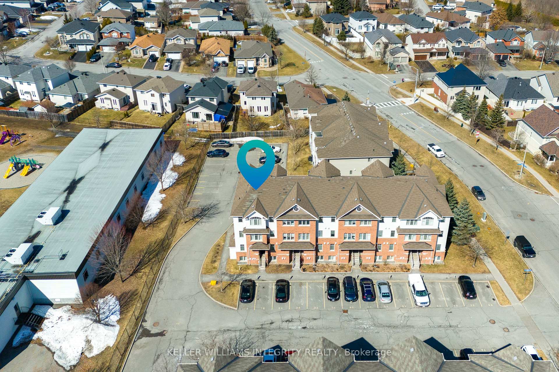 Photo 3 of 126 Windswept, Ottawa, Riverside South/Gloucester Glen — HOMEH