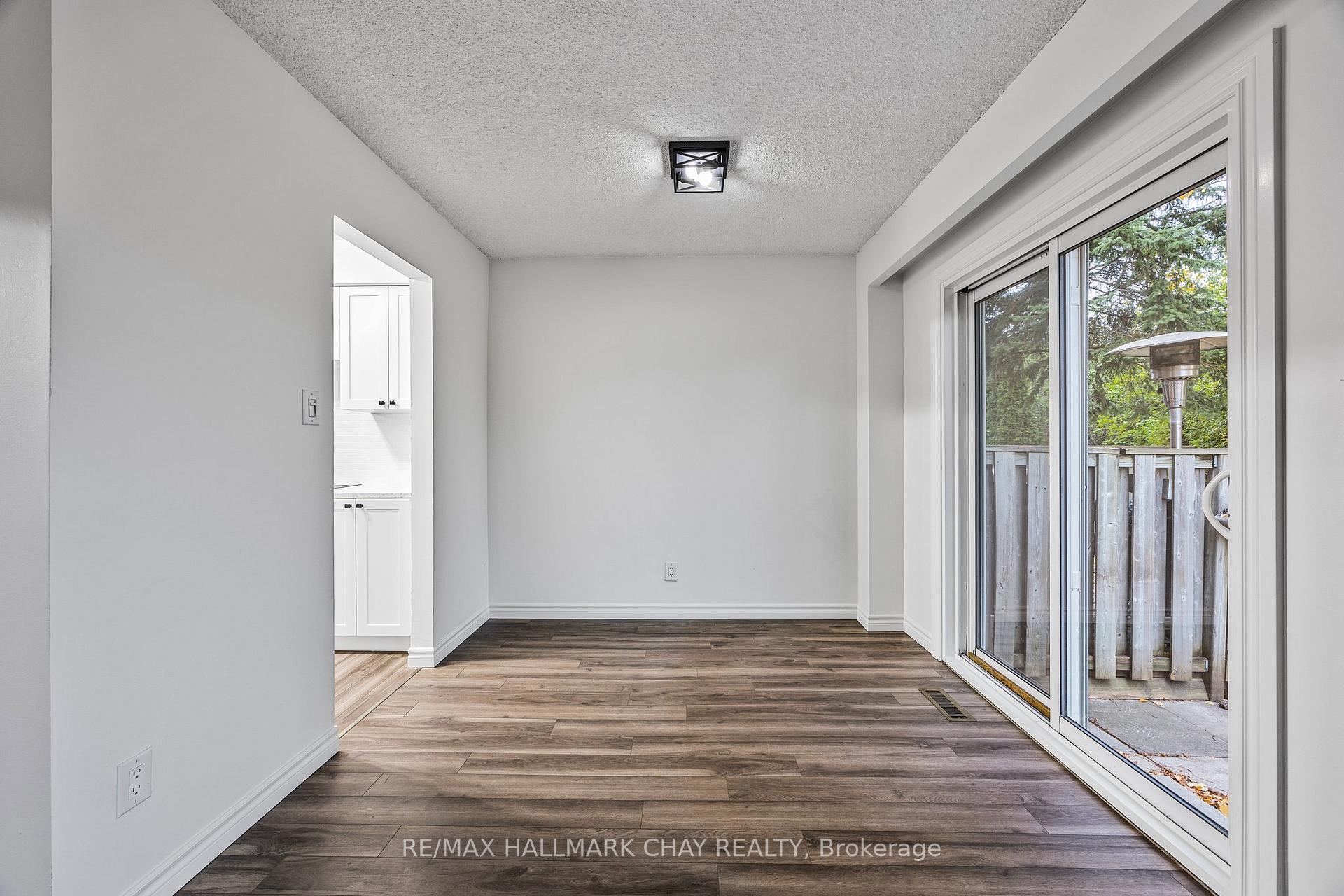 Photo 8 of Unit 6, 2 Bernick Drive, Barrie, Grove East — HOMEH