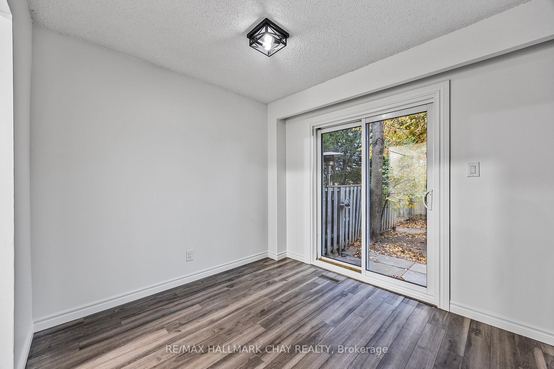 Photo 9 of Unit 6, 2 Bernick Drive, Barrie, Grove East — HOMEH