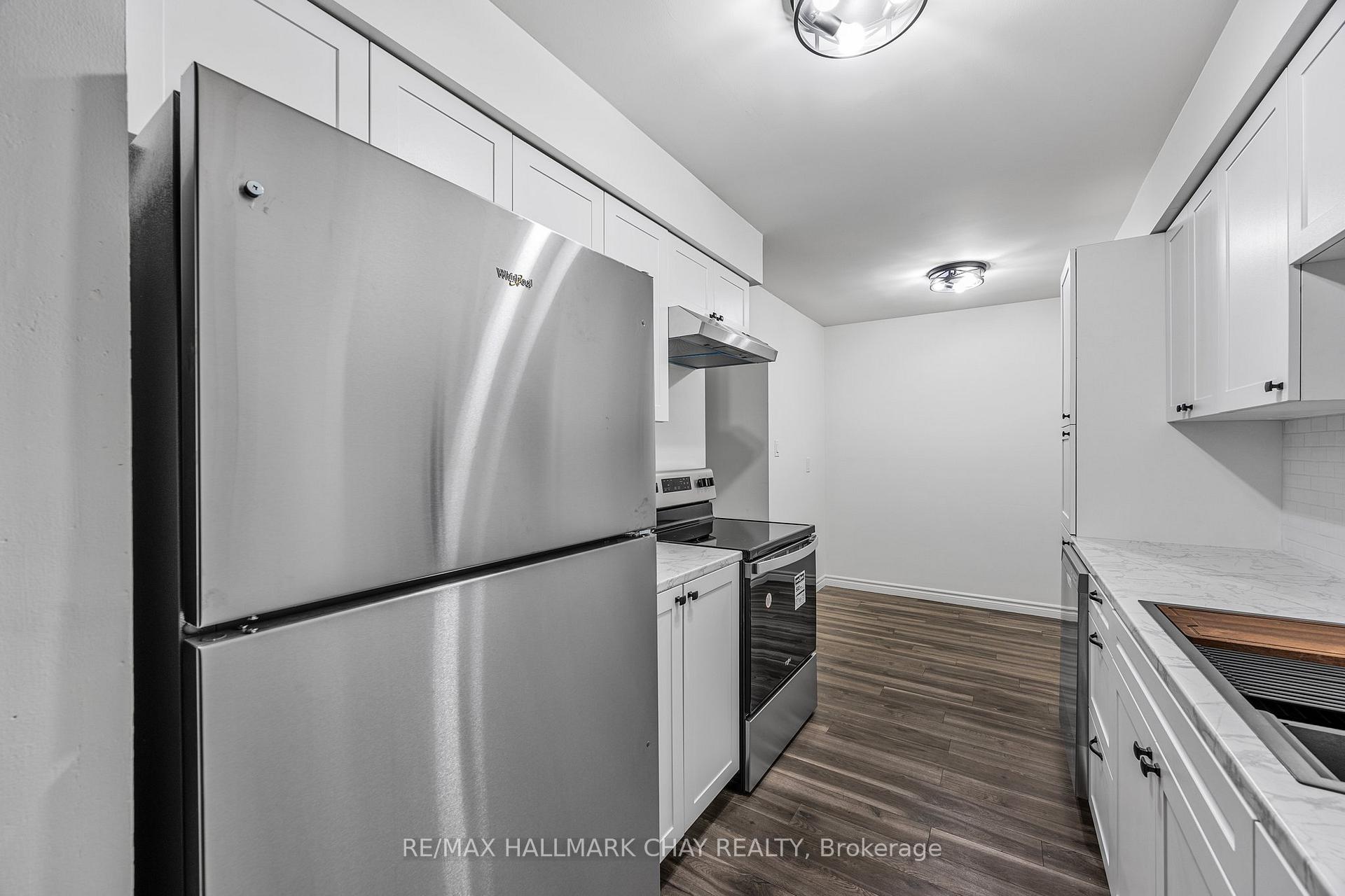 Photo 12 of Unit 6, 2 Bernick Drive, Barrie, Grove East — HOMEH