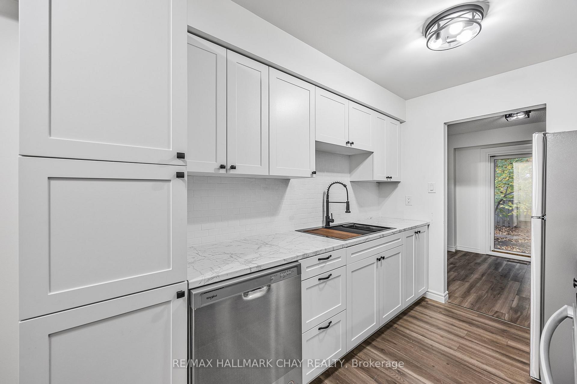 Photo 13 of Unit 6, 2 Bernick Drive, Barrie, Grove East — HOMEH