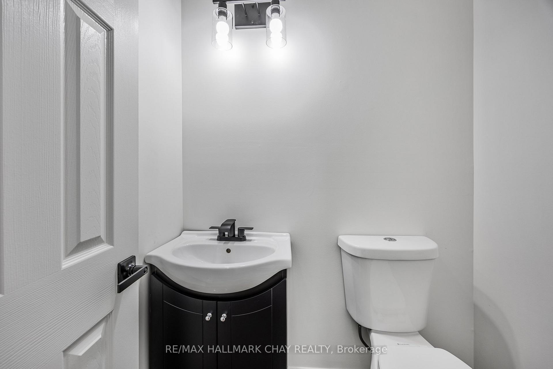 Photo 17 of Unit 6, 2 Bernick Drive, Barrie, Grove East — HOMEH