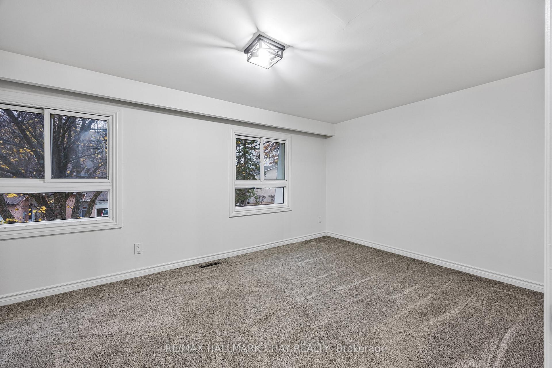 Photo 19 of Unit 6, 2 Bernick Drive, Barrie, Grove East — HOMEH