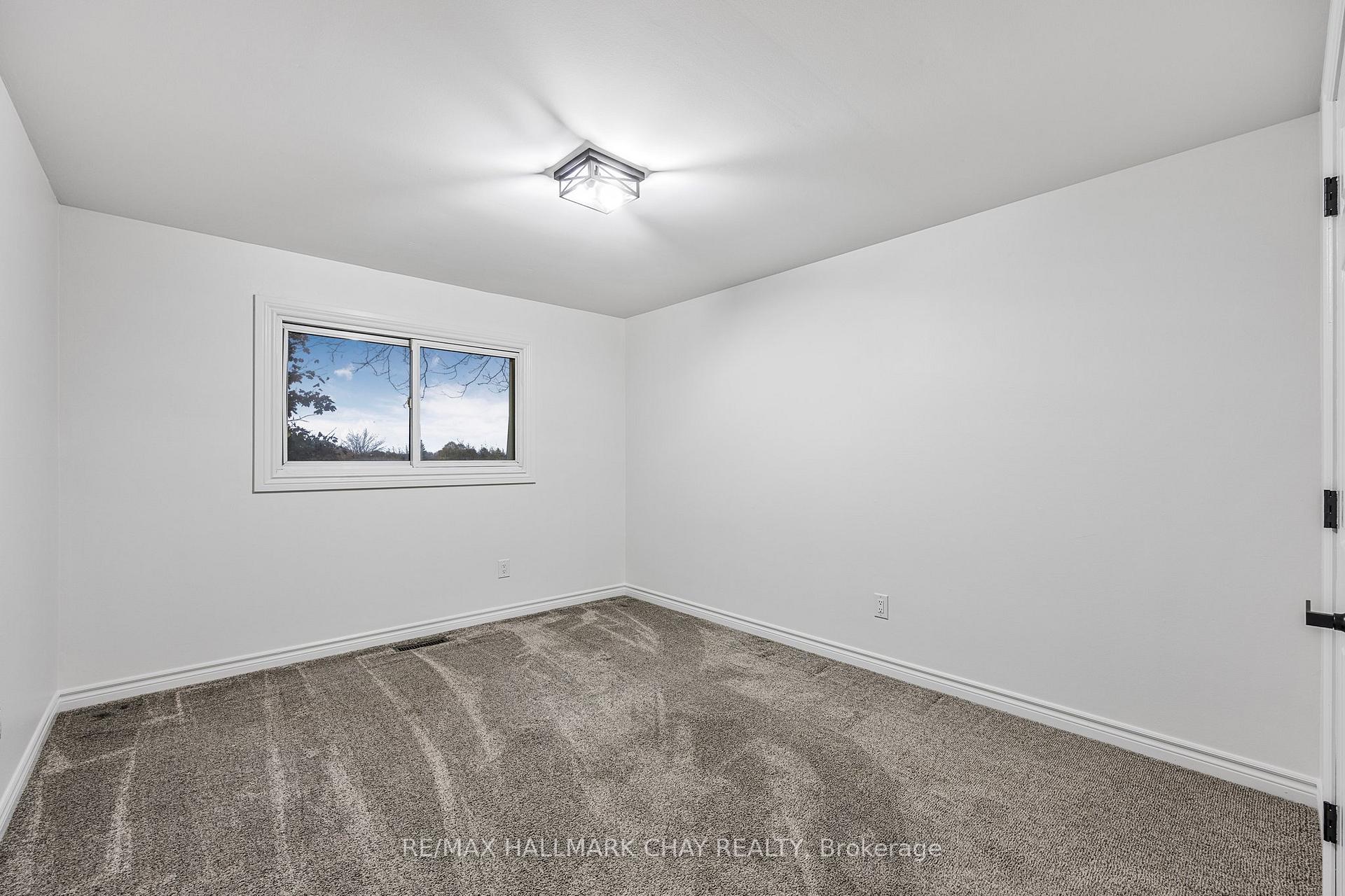 Photo 22 of Unit 6, 2 Bernick Drive, Barrie, Grove East — HOMEH