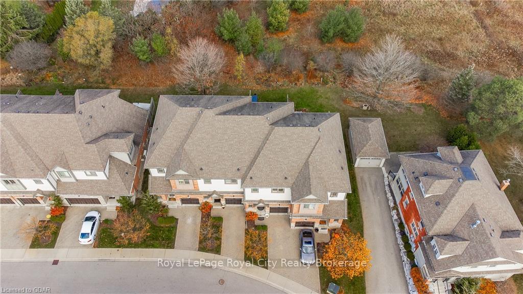 Photo 3 of Unit 13, 146 Downey Road, Guelph, Kortright Hills — HOMEH