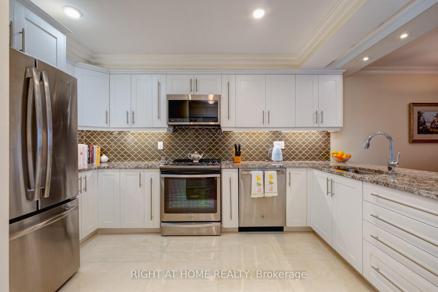 Photo 9 of Unit 303, 55 Austin Drive, Markham, Markville — HOMEH