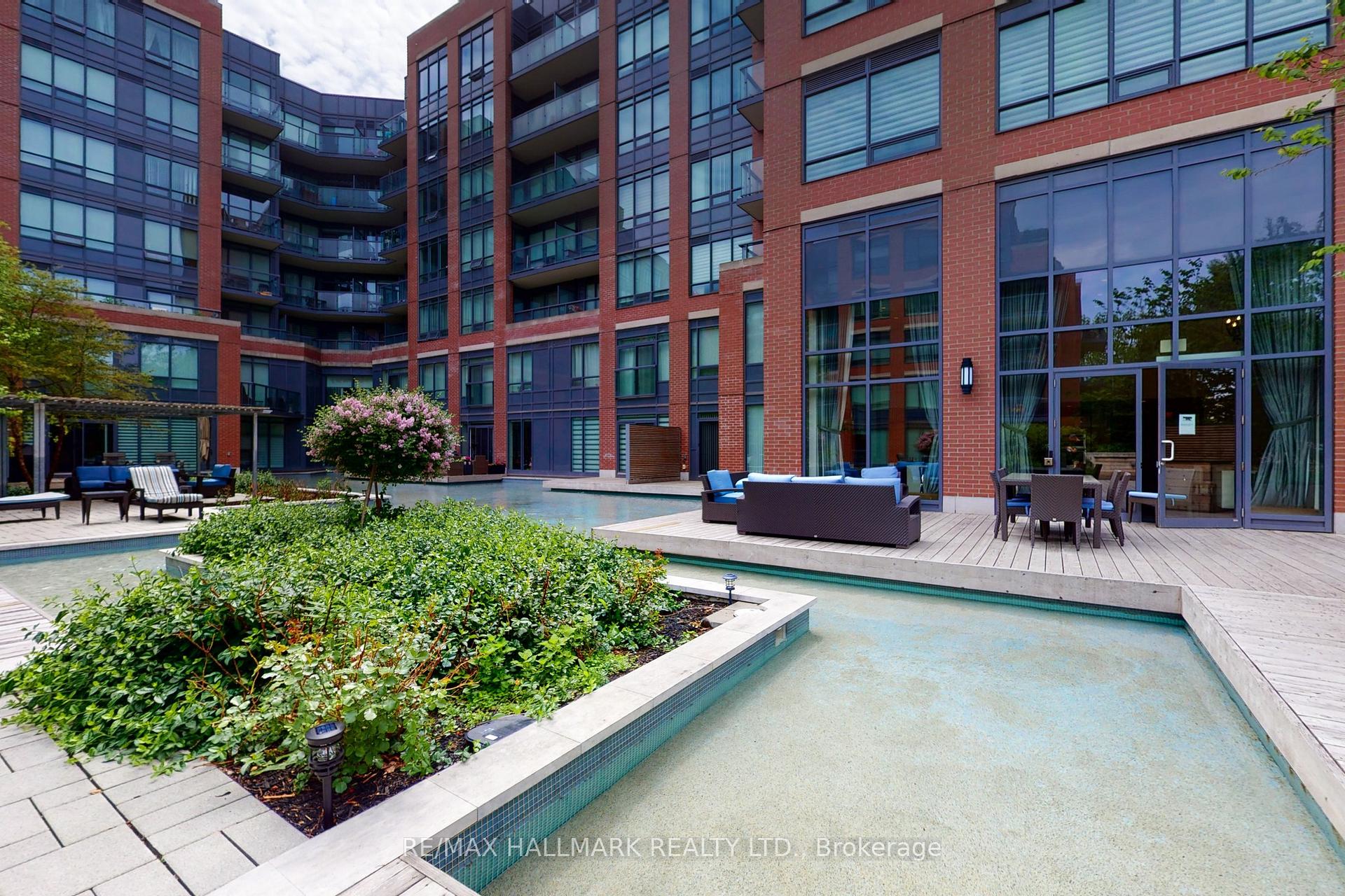 Photo 2 of Unit 120, 7608 Yonge Street, Vaughan, Crestwood-Springfarm-Yorkhill — HOMEH