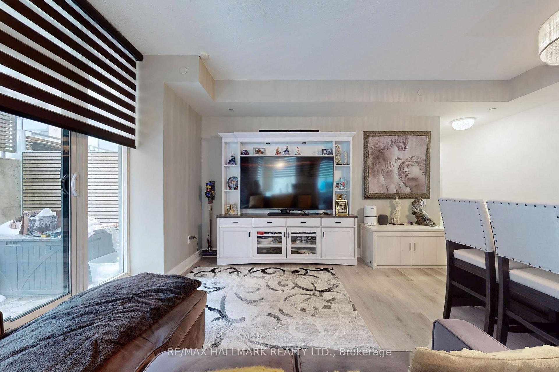 Photo 6 of Unit 120, 7608 Yonge Street, Vaughan, Crestwood-Springfarm-Yorkhill — HOMEH