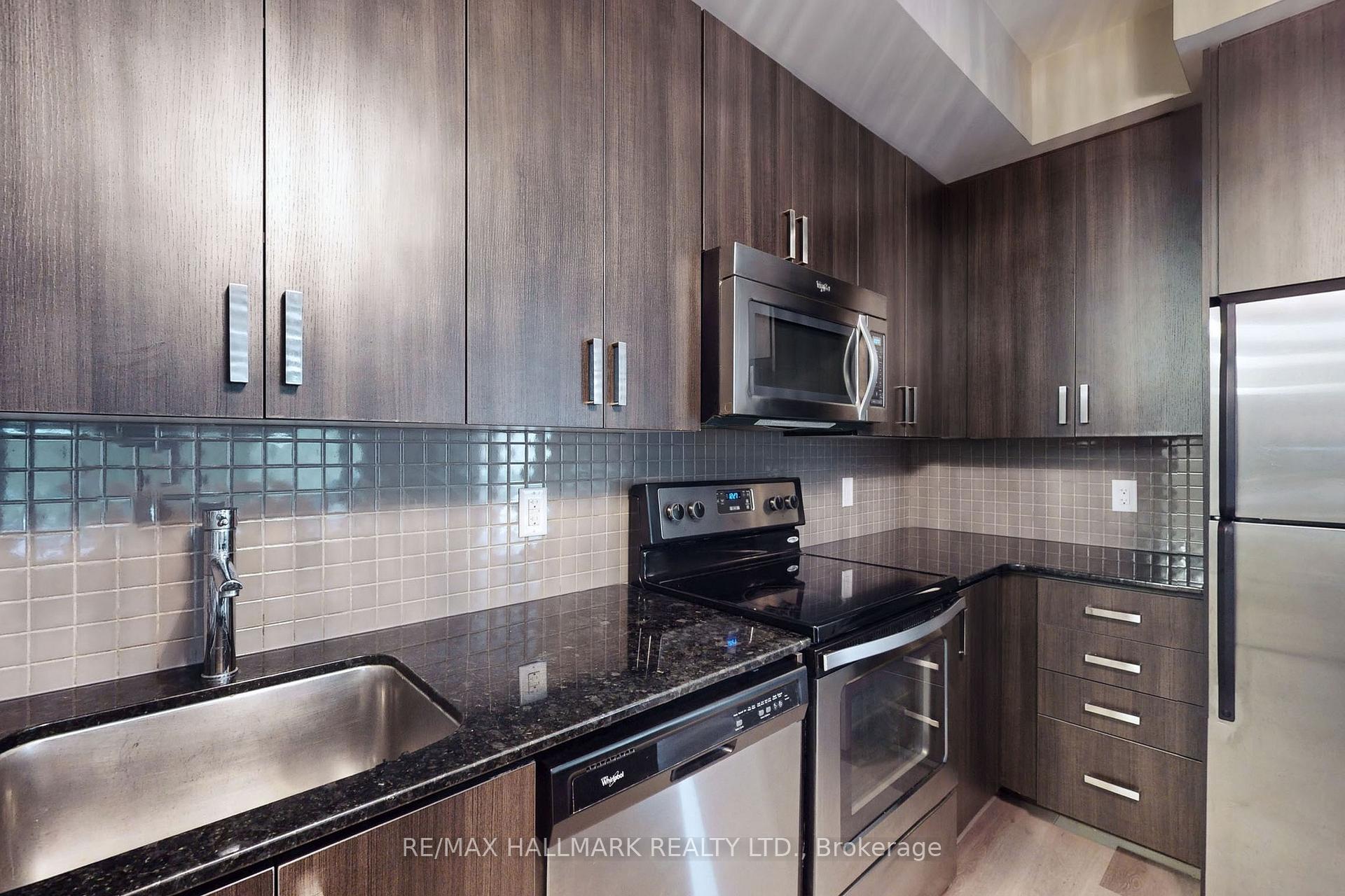 Photo 9 of Unit 120, 7608 Yonge Street, Vaughan, Crestwood-Springfarm-Yorkhill — HOMEH