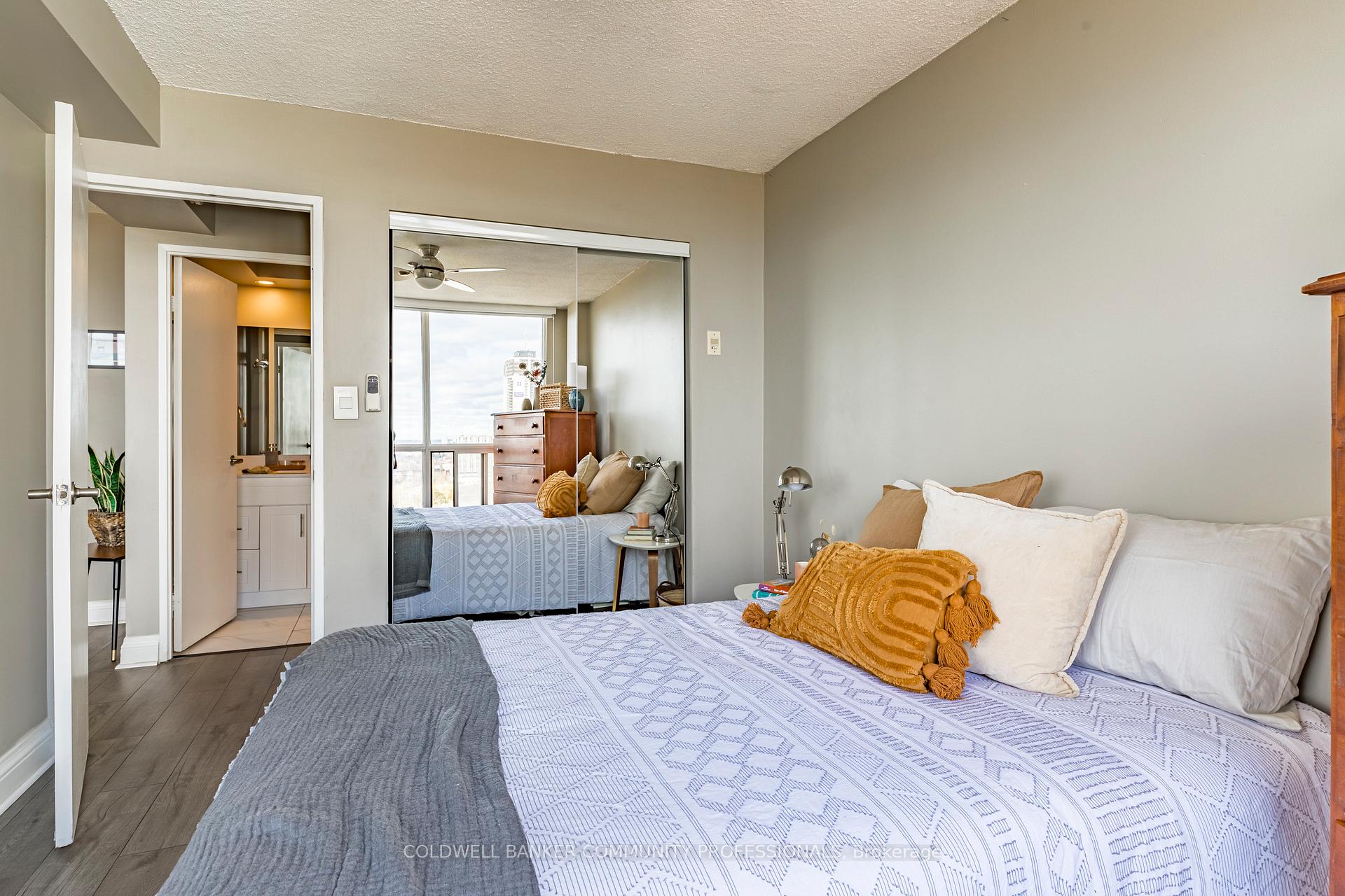 Photo 41 of Unit 1401, 150 Charlton Avenue E, Hamilton, Corktown — HOMEH