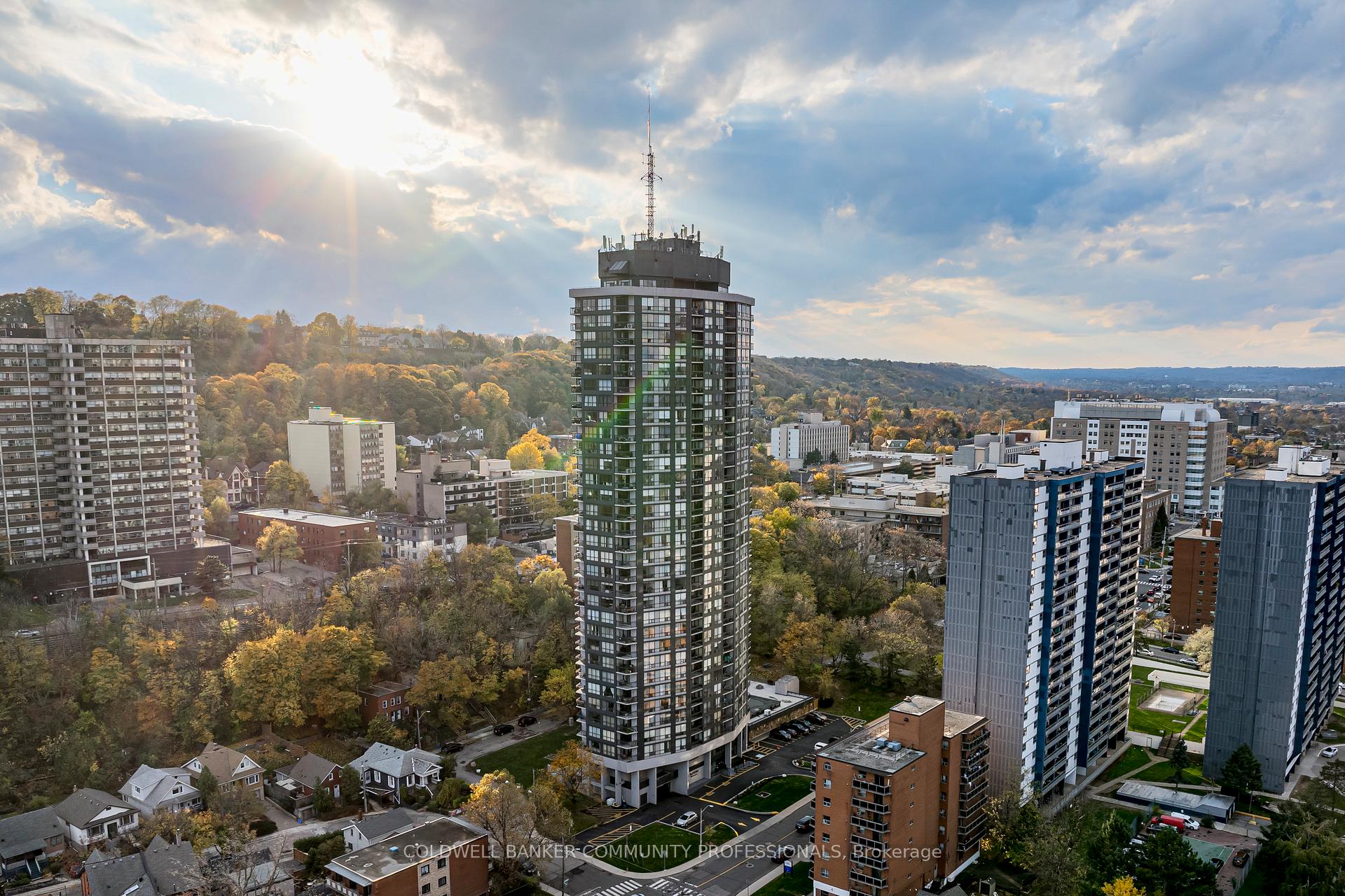 Photo 2 of Unit 1401, 150 Charlton Avenue E, Hamilton, Corktown — HOMEH