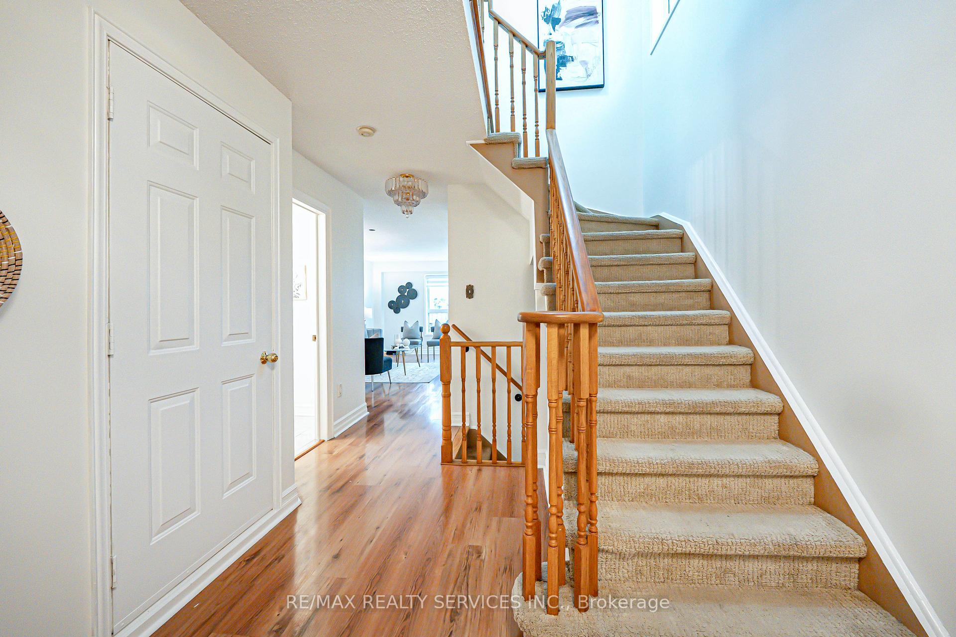 Photo 8 of Unit 19, 192 Cresthaven Road, Brampton, Snelgrove — HOMEH
