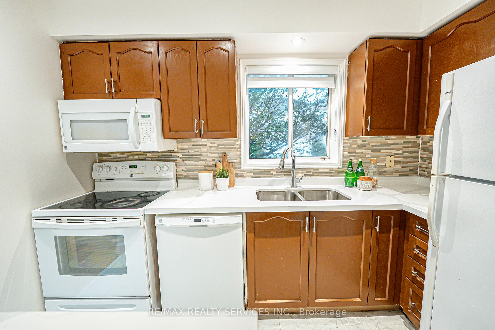 Photo 18 of Unit 19, 192 Cresthaven Road, Brampton, Snelgrove — HOMEH