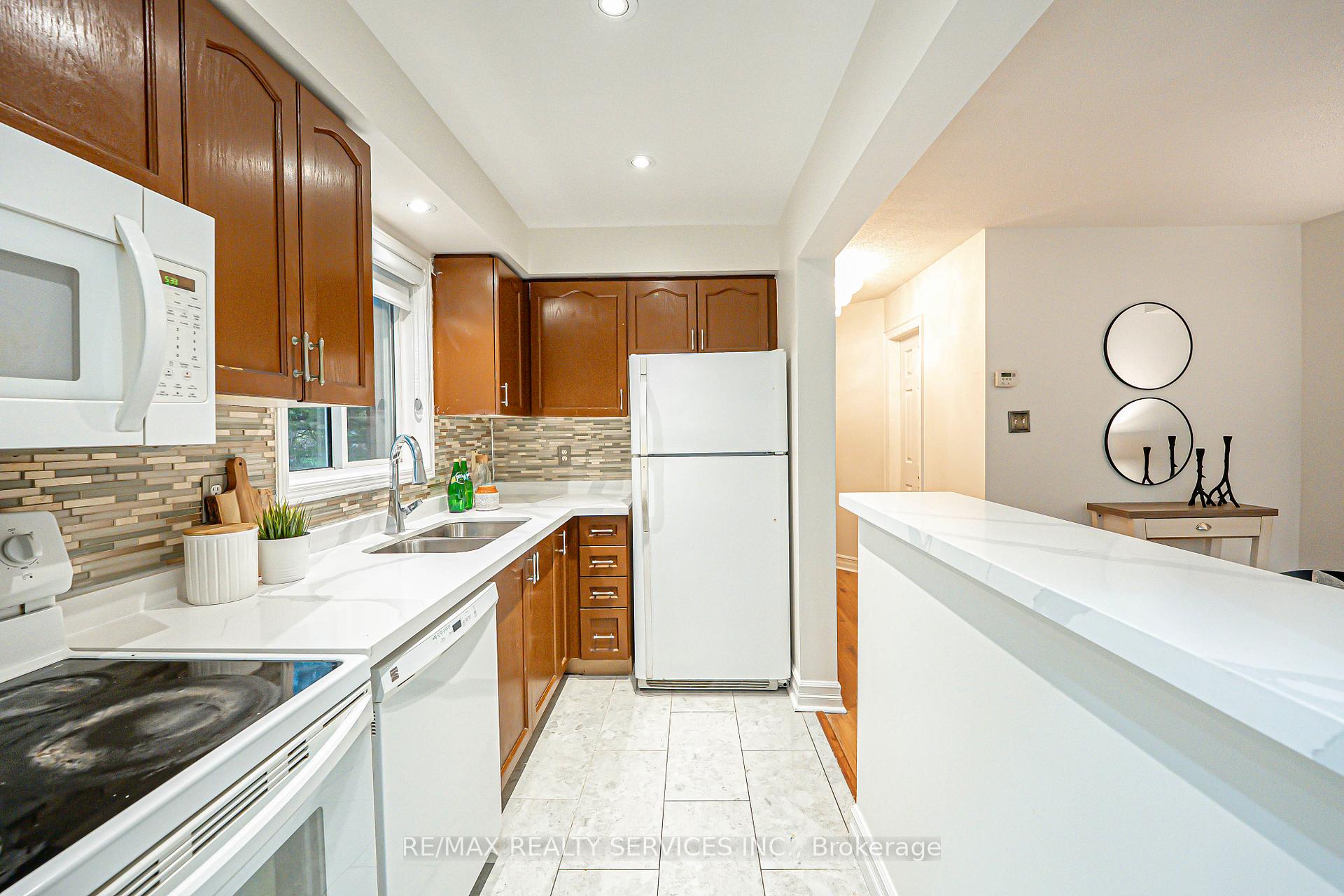 Photo 19 of Unit 19, 192 Cresthaven Road, Brampton, Snelgrove — HOMEH
