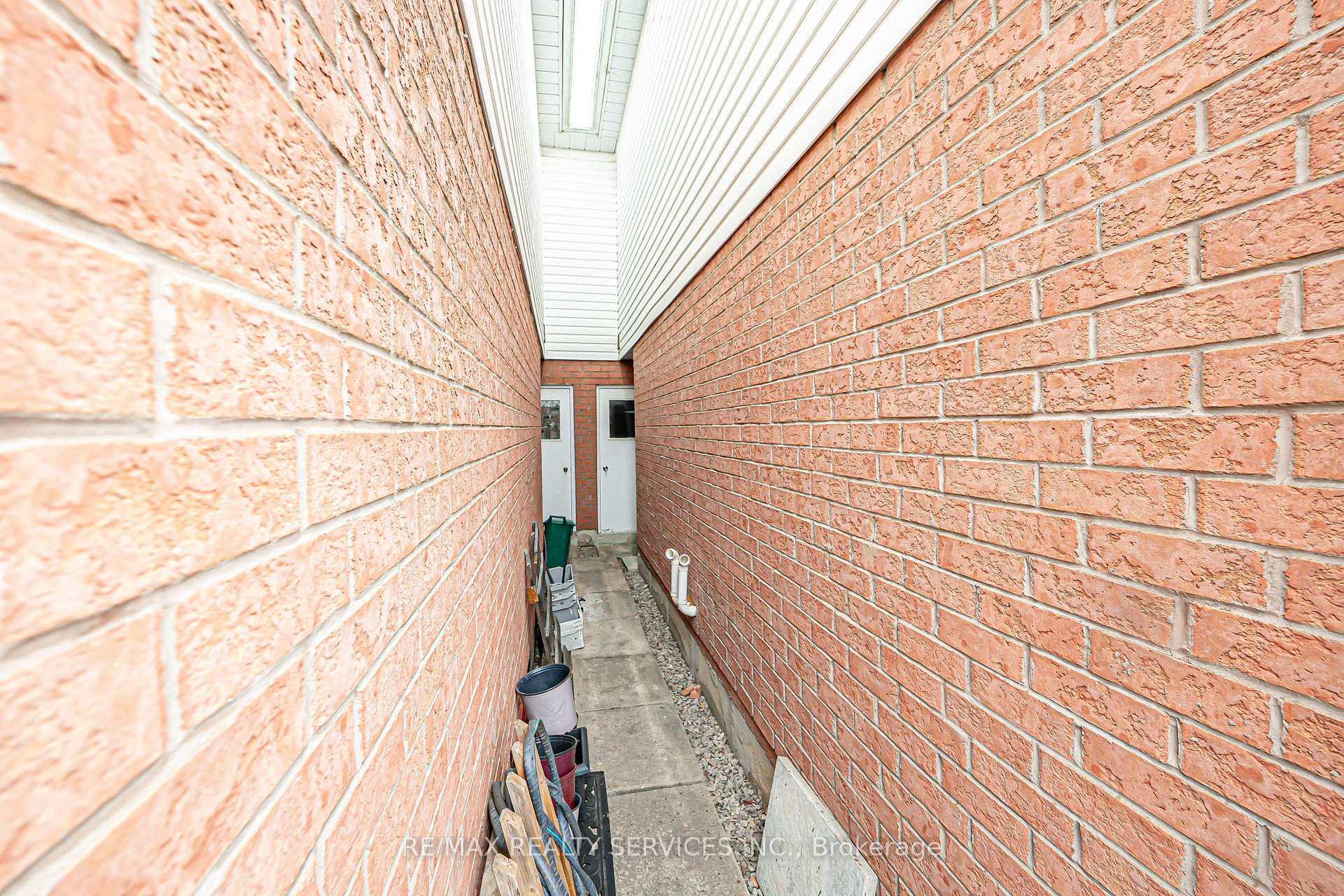 Photo 43 of Unit 19, 192 Cresthaven Road, Brampton, Snelgrove — HOMEH
