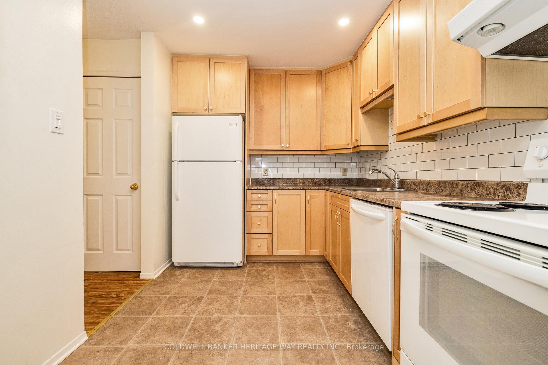 Photo 10 of Unit 204, 299 Thomas Street, Carleton Place — HOMEH