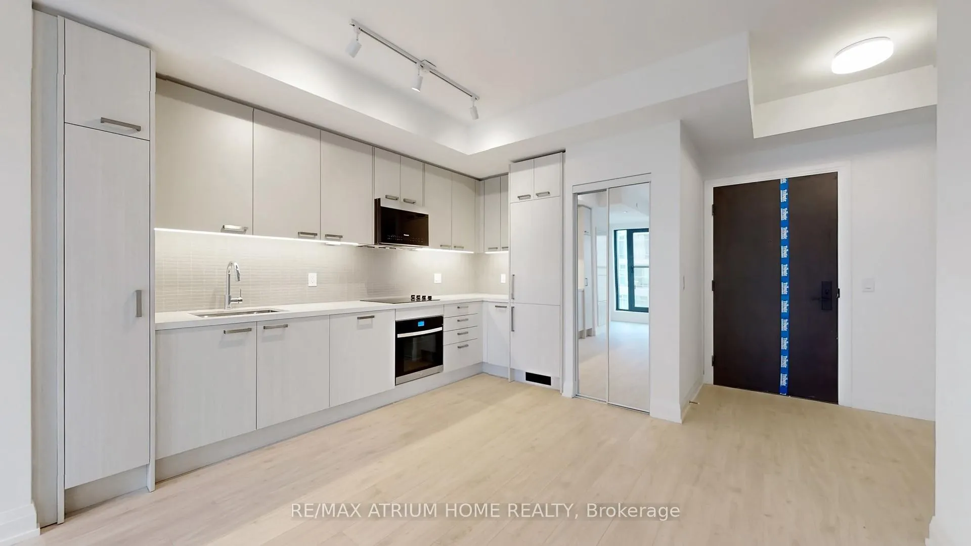 Photo 2 of Unit 3309, 20 Soudan Avenue, Toronto, Mount Pleasant West — HOMEH