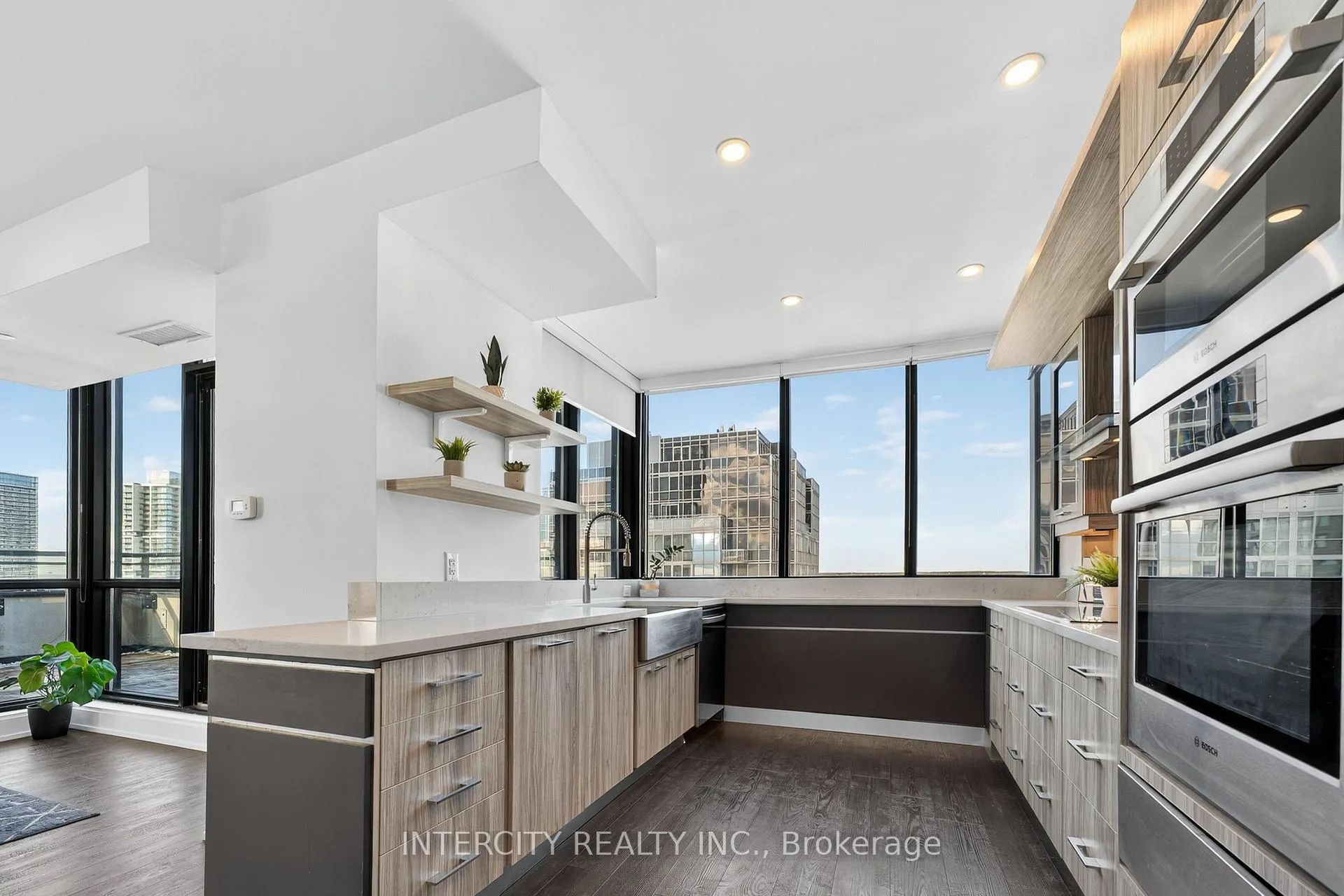 Photo 5 of Unit Ph05, 2910 Highway 7 Road, Vaughan, Concord — HOMEH