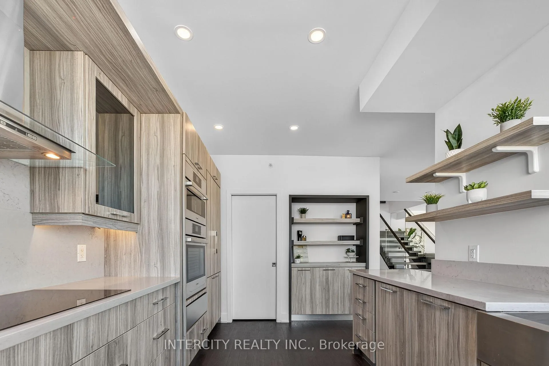 Photo 6 of Unit Ph05, 2910 Highway 7 Road, Vaughan, Concord — HOMEH