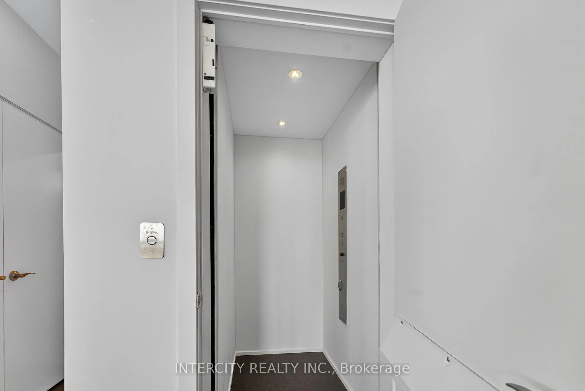 Photo 7 of Unit Ph05, 2910 Highway 7 Road, Vaughan, Concord — HOMEH