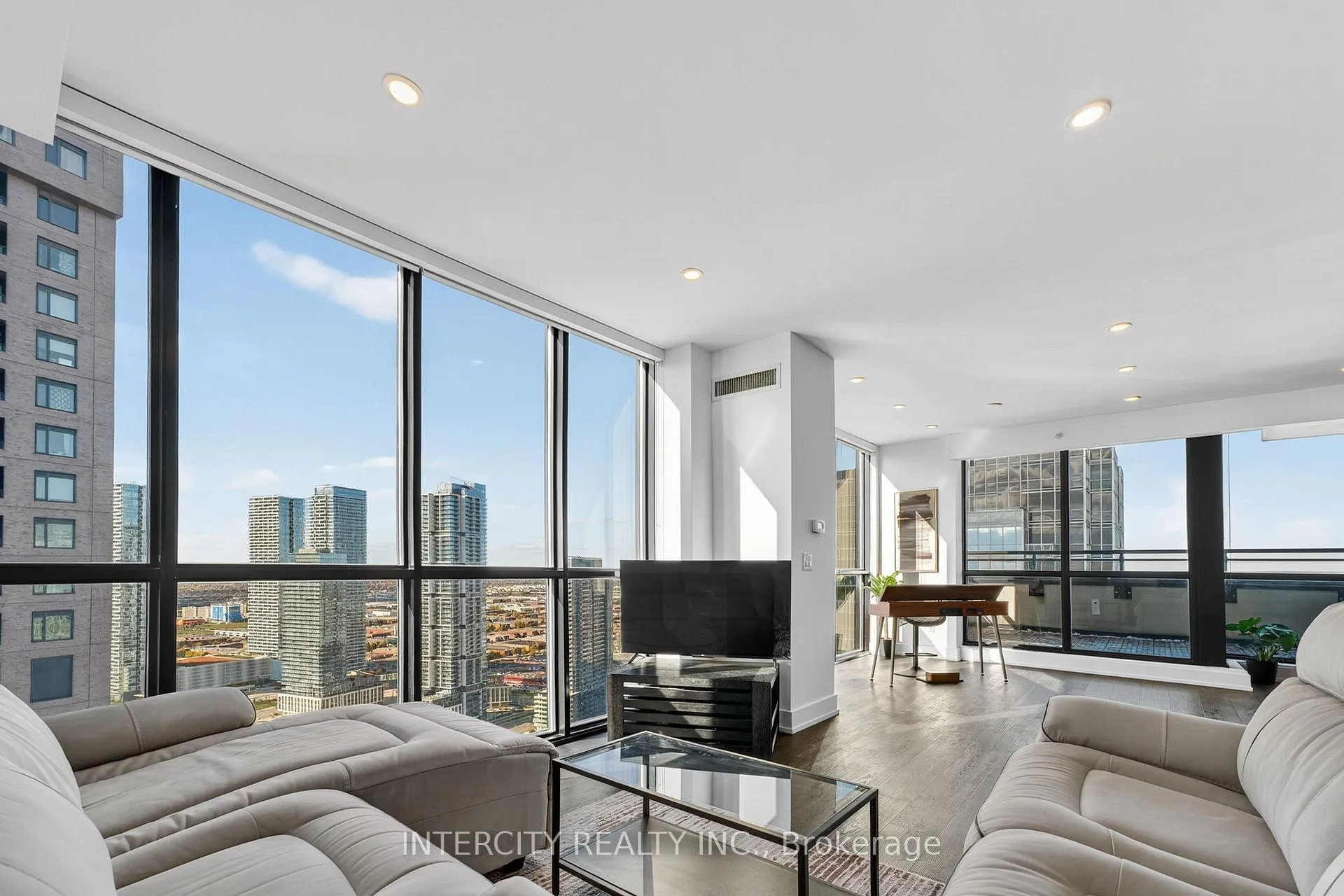 Photo 13 of Unit Ph05, 2910 Highway 7 Road, Vaughan, Concord — HOMEH