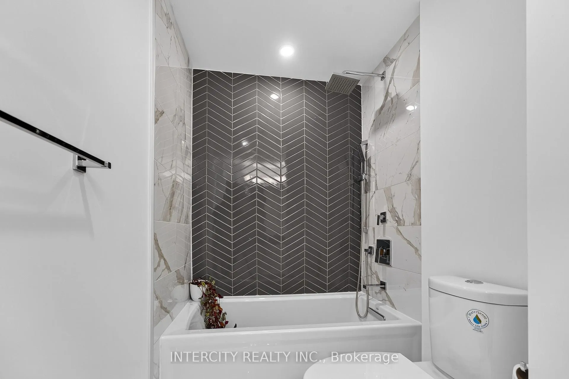 Photo 28 of Unit Ph05, 2910 Highway 7 Road, Vaughan, Concord — HOMEH